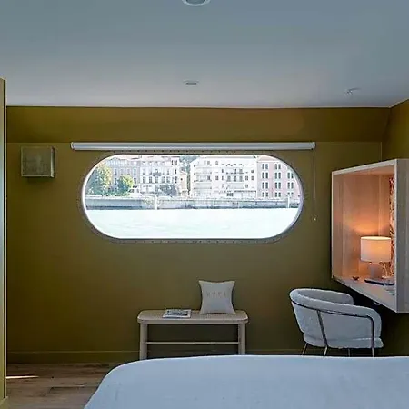 La Peniche - Bed And Bicycle - Vienne Hotell 3*