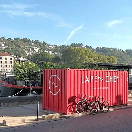 La Peniche - Bed And Bicycle - Vienne Hotel 3*