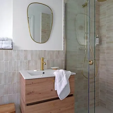 Hotel La Peniche - Bed And Bicycle - Vienne Corbas