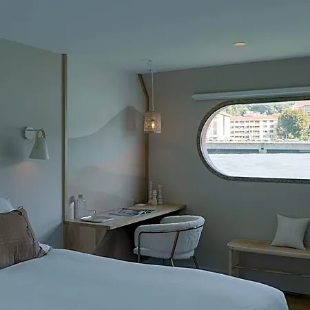 Hotel La Peniche - Bed And Bicycle - Vienne