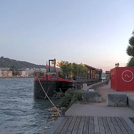 La Peniche - Bed And Bicycle - Vienne 3*